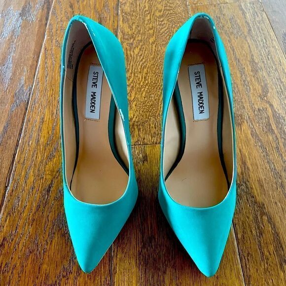 Emerald green heels - Picture 3 of 6